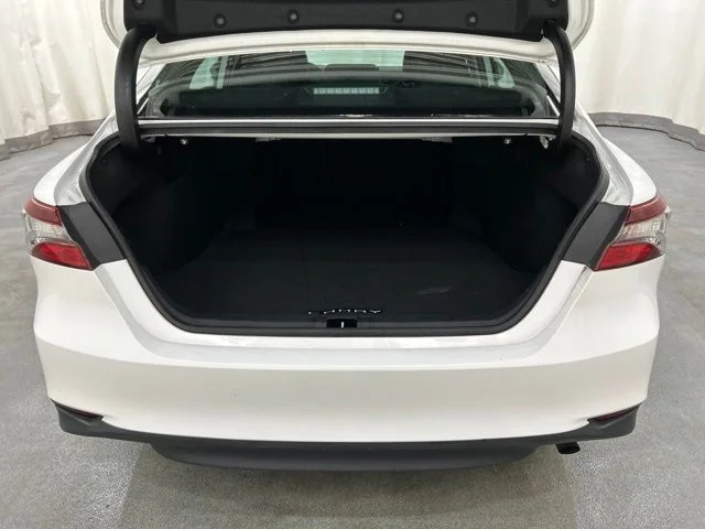 Used 2021 White Toyota LE image 25