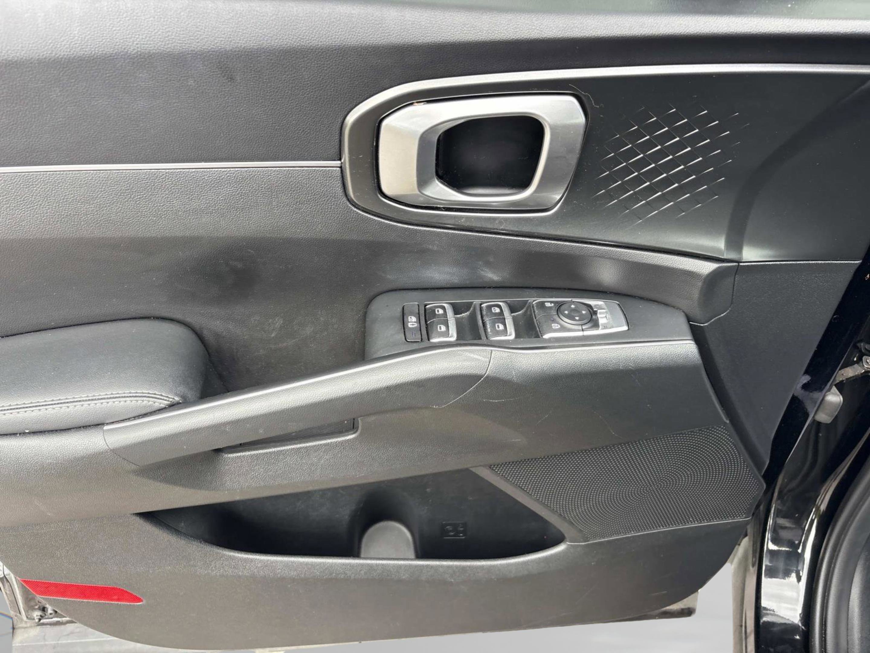 Used 2021 Aurora Black Kia S image 20
