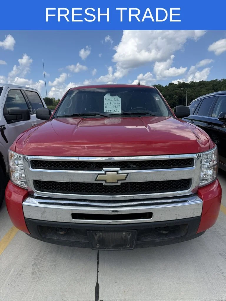 Used 2011 Victory Red Chevrolet LT image 1