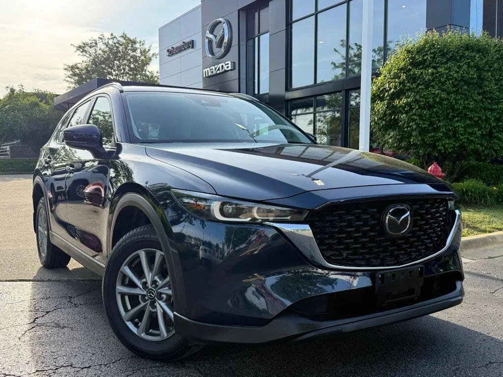 2023 Mazda CX-5 S Preferred package Auto AWD's photo