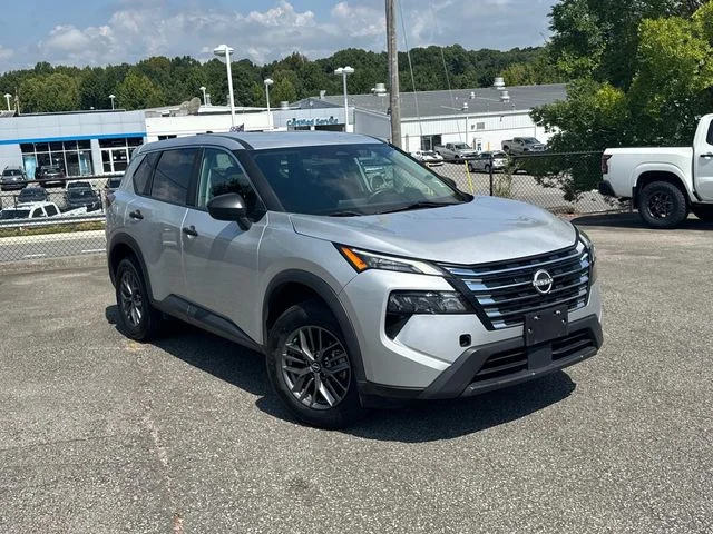 Used 2024 Silver Nissan S image 4