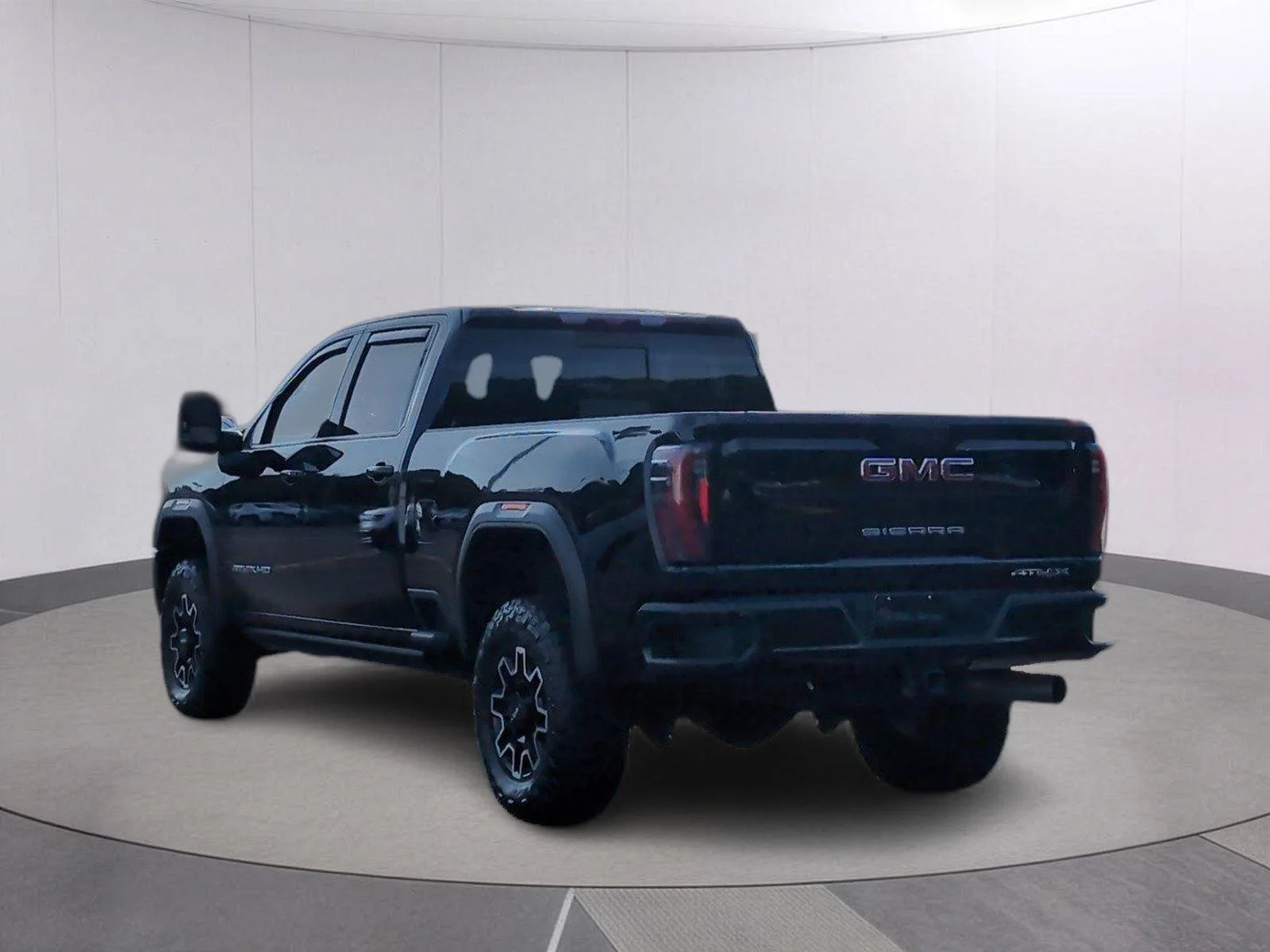 Used 2025 Onyx Black GMC AT4X image 3