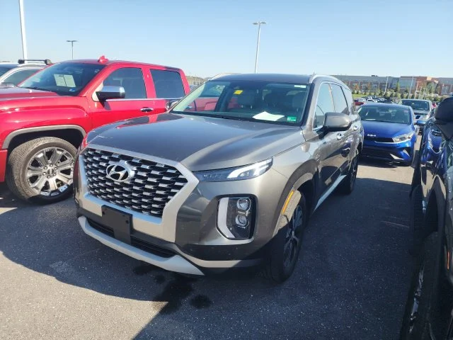Used 2022 Green Hyundai SEL image 3