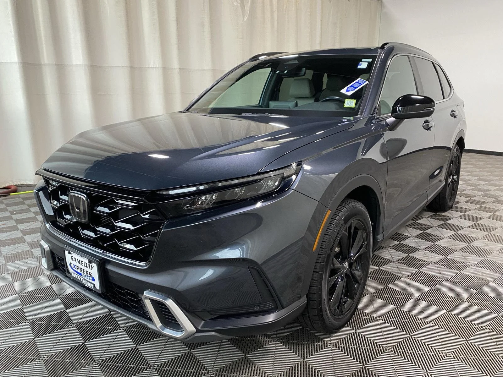 Used 2023 Meteorite Gray Metallic Honda Sport Touring image 4