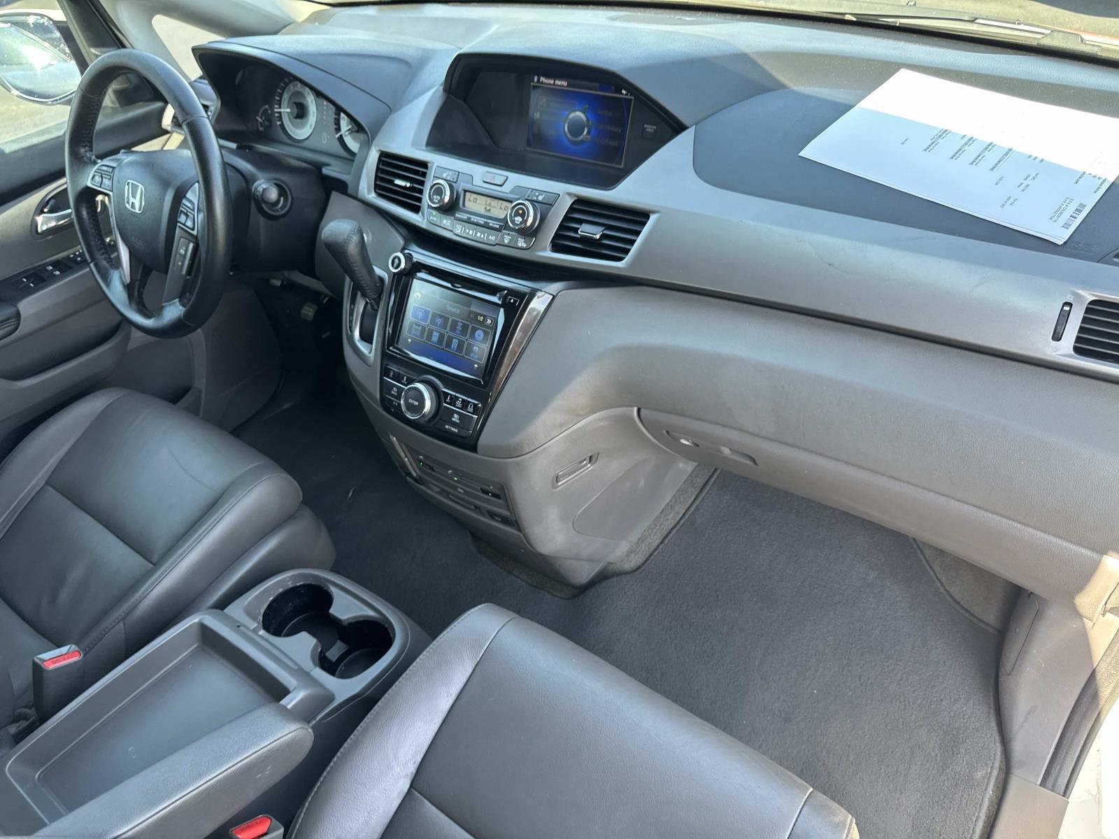 Used 2015 White Diamond Pearl Honda  image 33