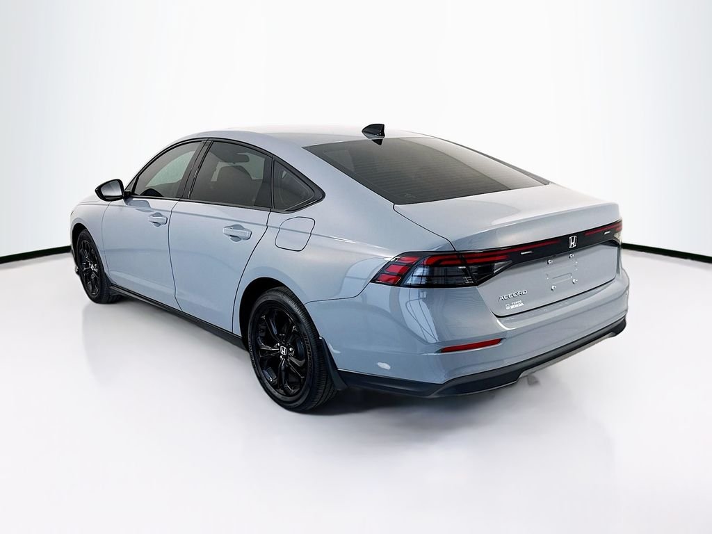 Certified Used 2025 Urban Gray Pearl Honda SE image 7