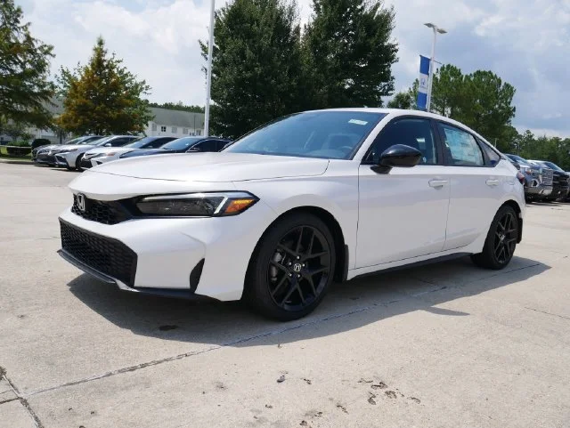 New 2026 Platinum White Pearl Honda FWD Touring Hybrid image 6