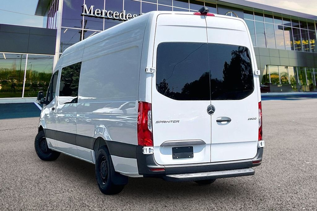 New 2026 Arctic White Mercedes-Benz Crew 170 WB image 3