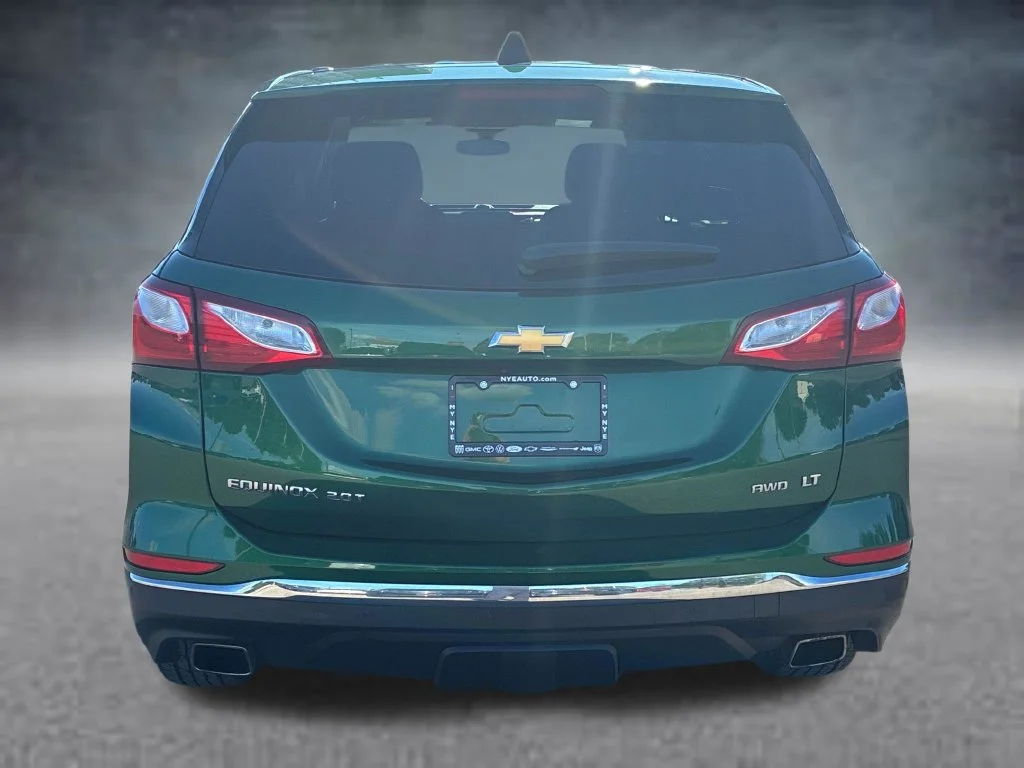Used 2018 IVY METALLIC Chevrolet LT image 4