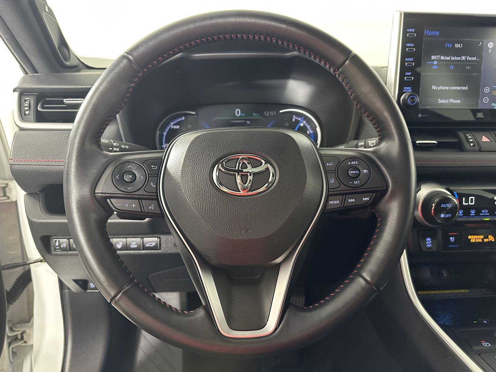Used 2021 Blizzard Pearl w/Midnight Black Metallic Roof Toyota XSE image 30
