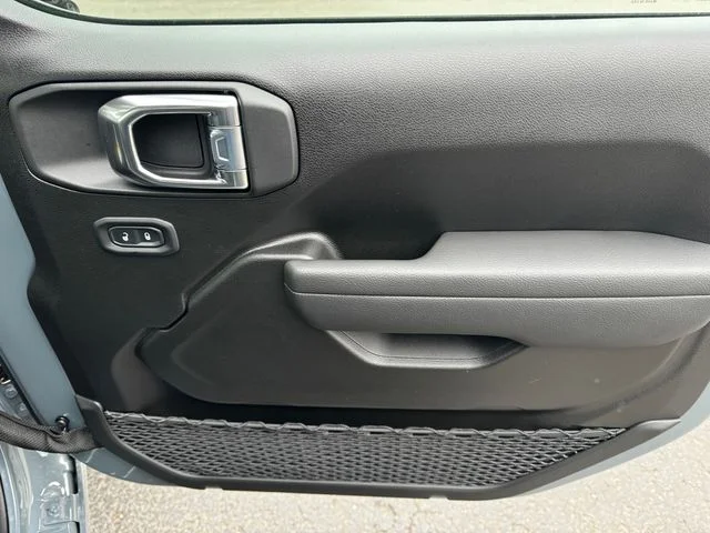 New 2026 Anvil Clear-Coat Exterior Paint Jeep Sport S image 13