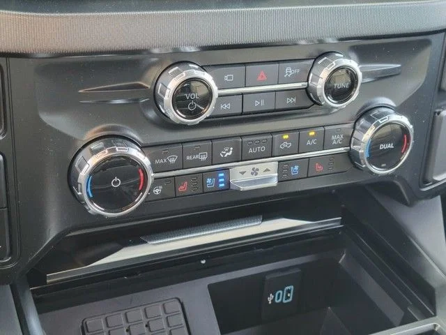 New 2026 Agate Black Metallic Ford F-350® Platinum® image 21