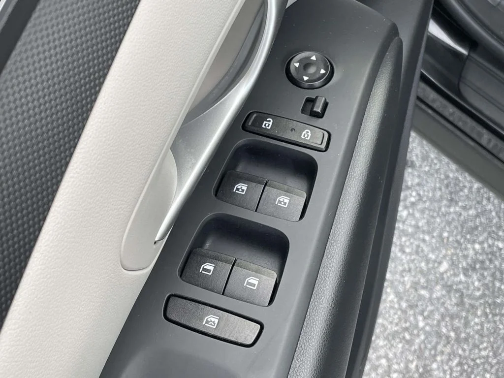 Used 2024 Black Pearl Hyundai Blue image 6