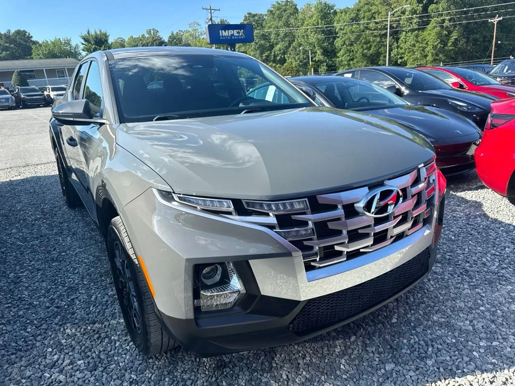 Used 2023 Gray Hyundai SEL image 2