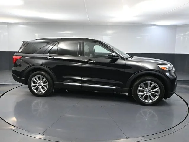Used 2020 Black Ford Limited image 3