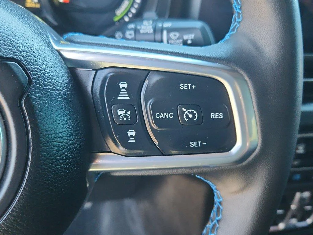 Used 2024 Black Clearcoat Jeep High Altitude image 23