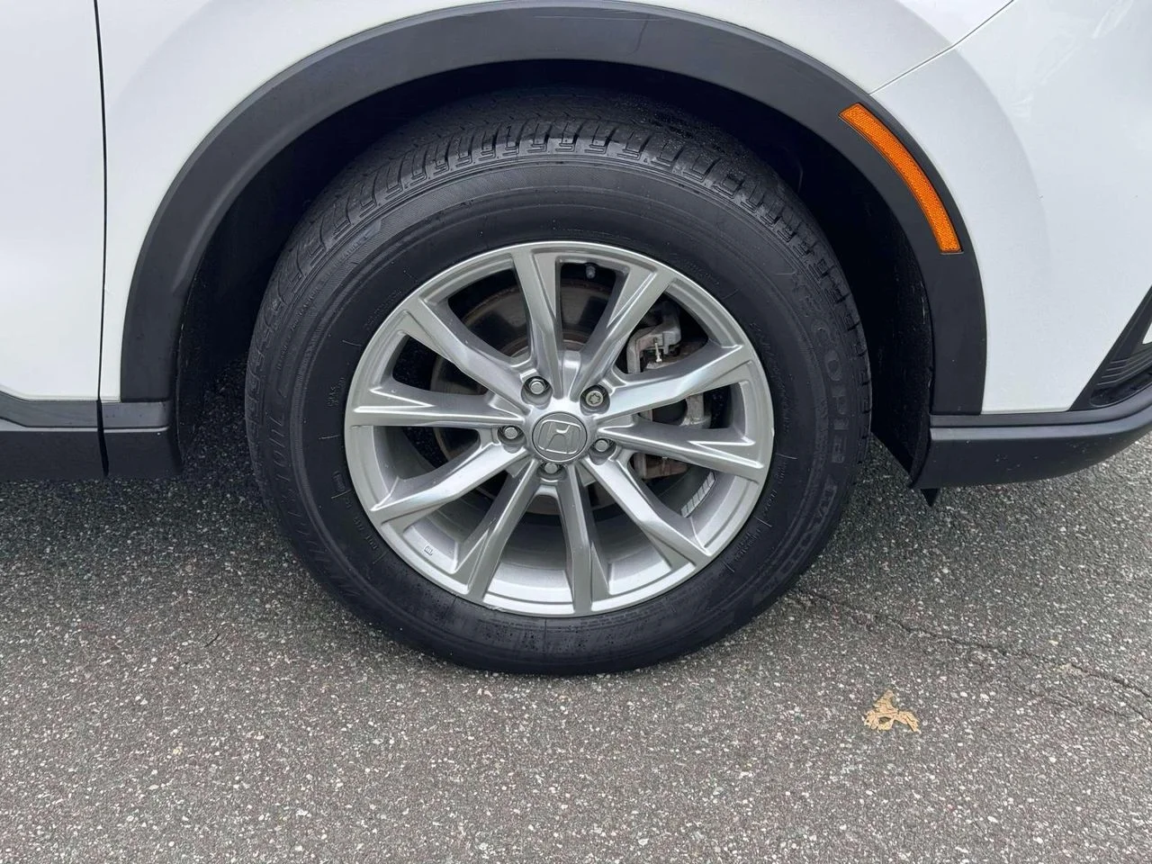 Used 2023 Platinum White Pearl Honda EX AWD image 10