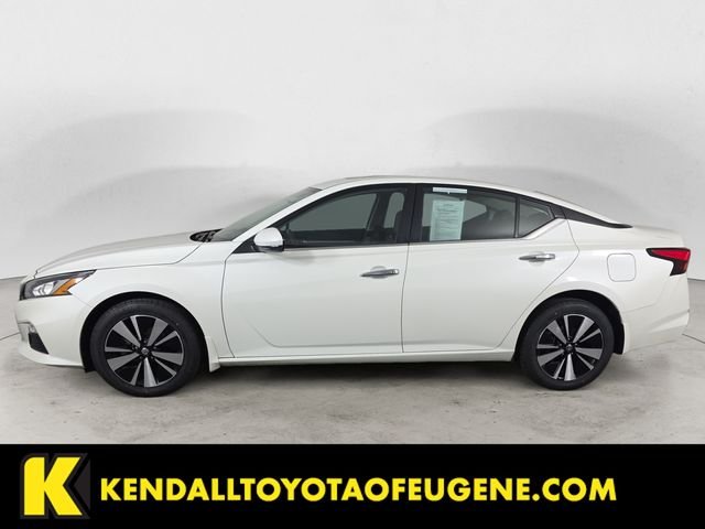 Used 2022 White Nissan 2.5 SV image 8