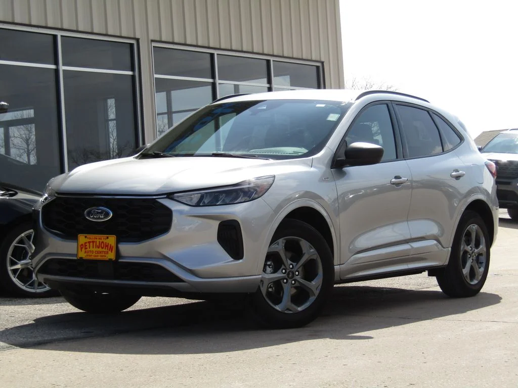 Used 2024 Silver Ford ST-Line image 12