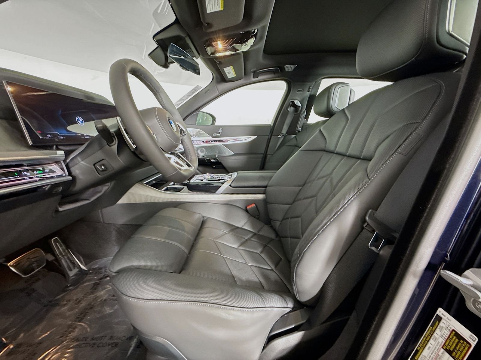 New 2026 Carbon Black Metallic BMW 760i xDrive image 22