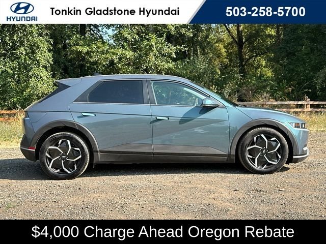 Certified Used 2024 Teal Hyundai SE image 10