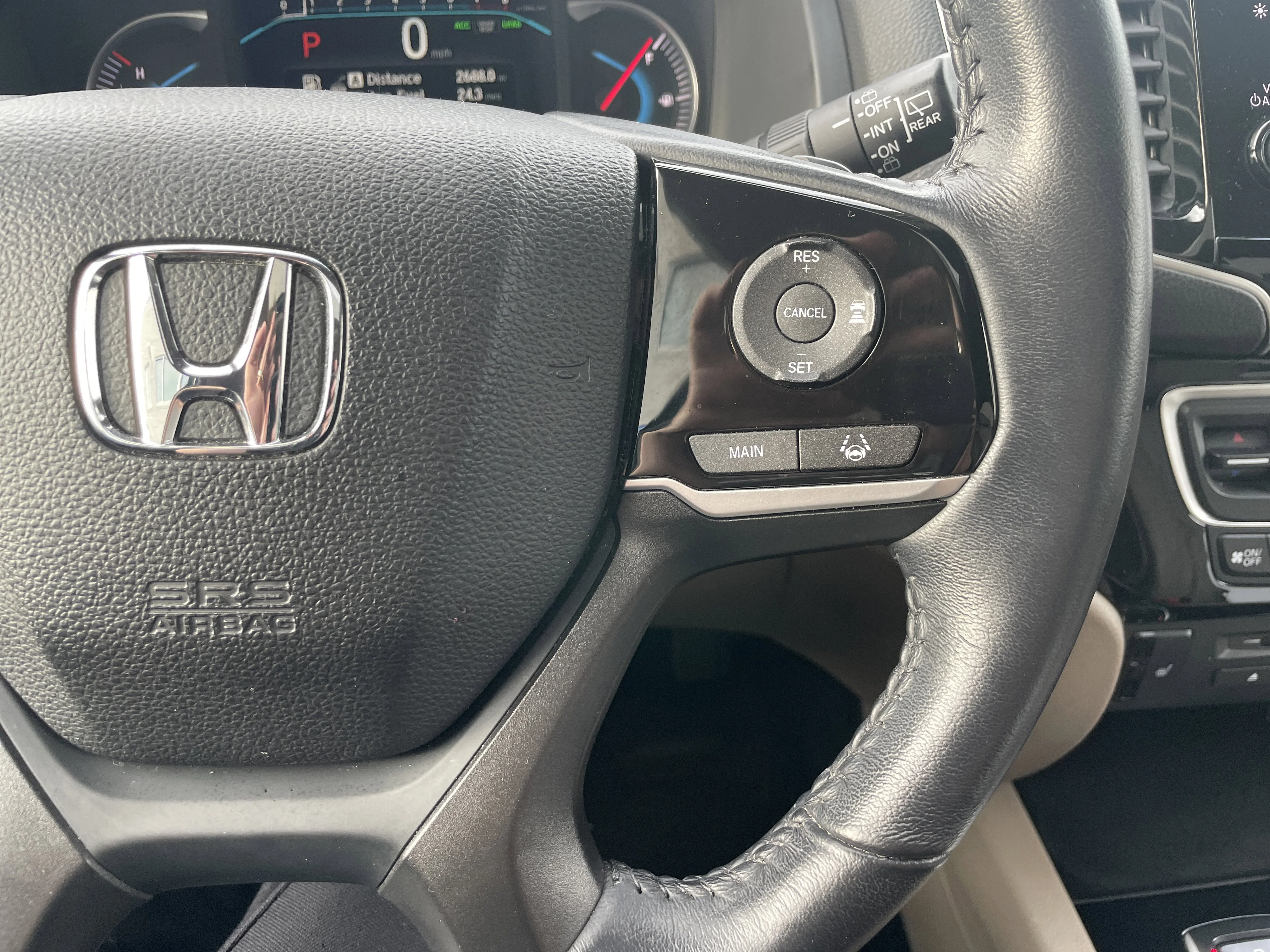 Certified Used 2022 Platinum White Pearl Honda Touring 7-Passenger image 22