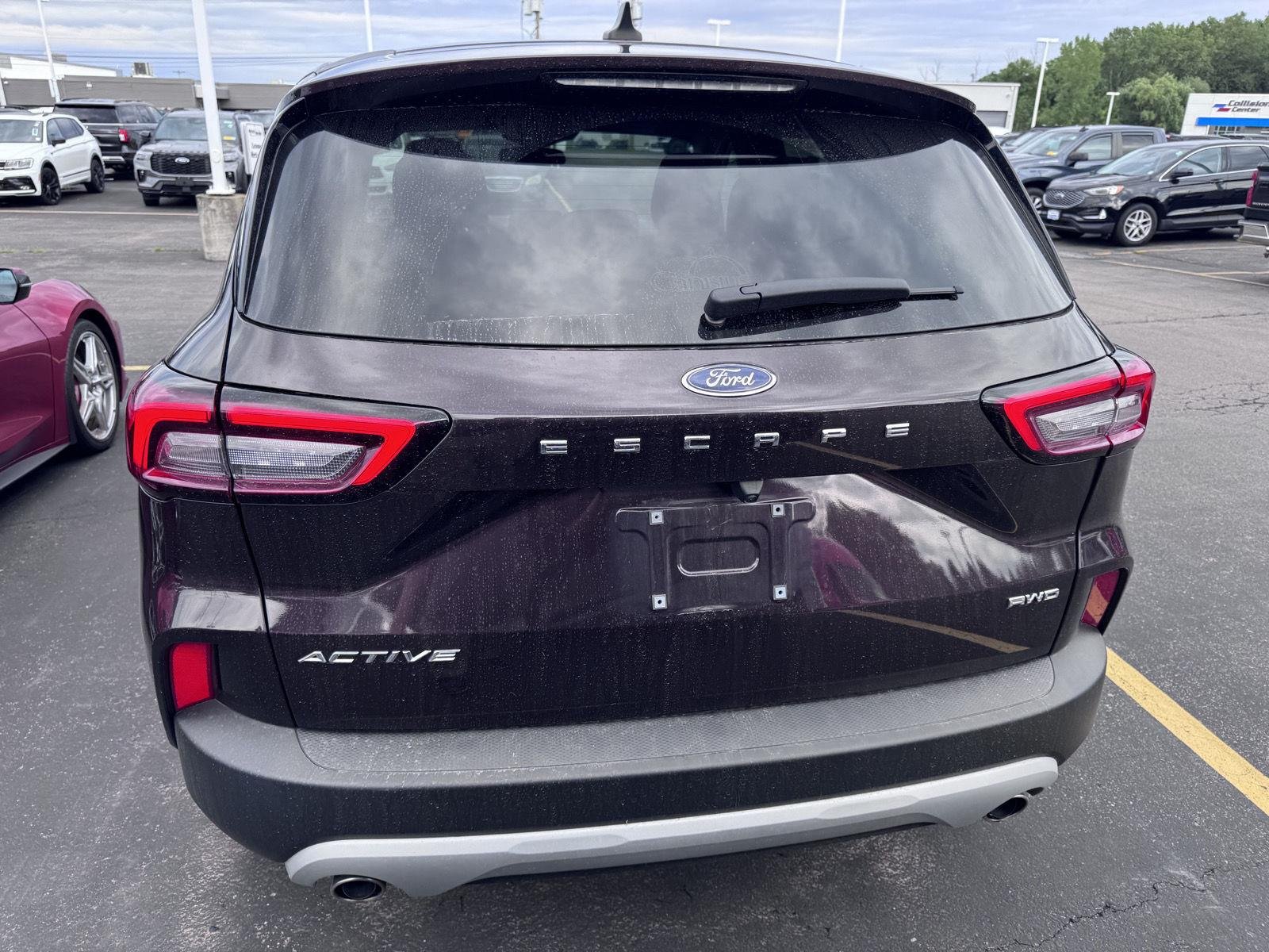 Used 2023 Cinnabar Red Ford Active image 5