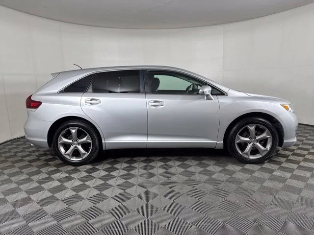 Used 2014 Classic Silver Metallic Toyota LE image 2
