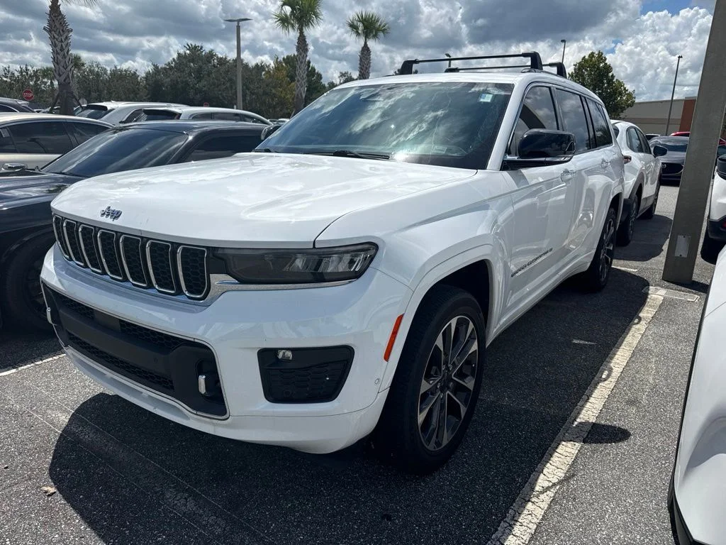 Used 2021 White Jeep Overland image 2