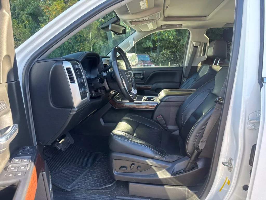 Certified Used 2018 White GMC SLT image 16