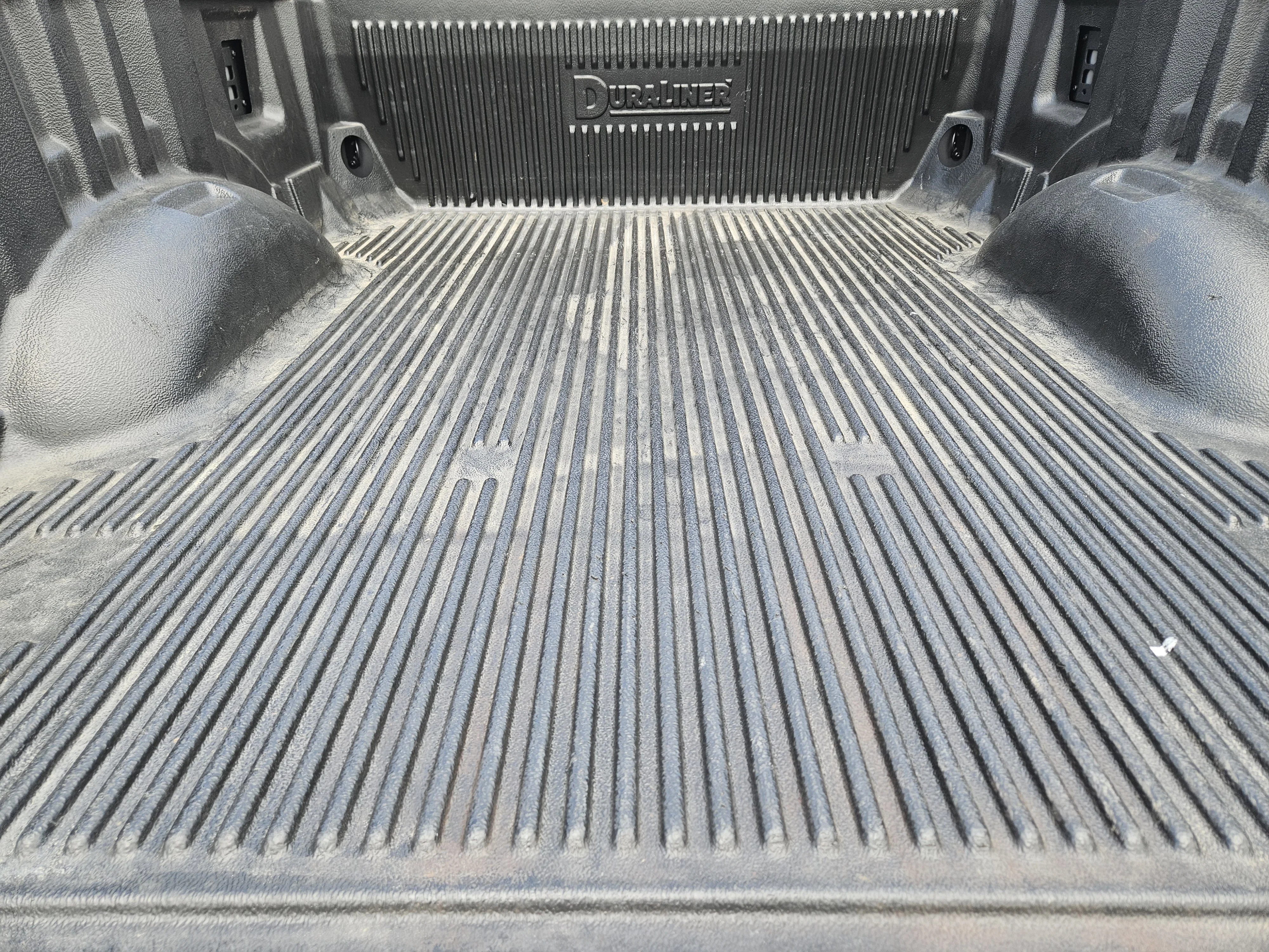 Used 2025  Ford Platinum image 34