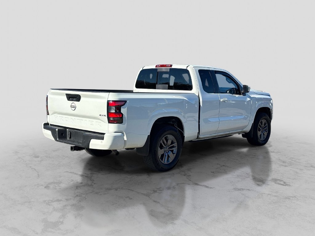 Used 2025 White Nissan SV image 5