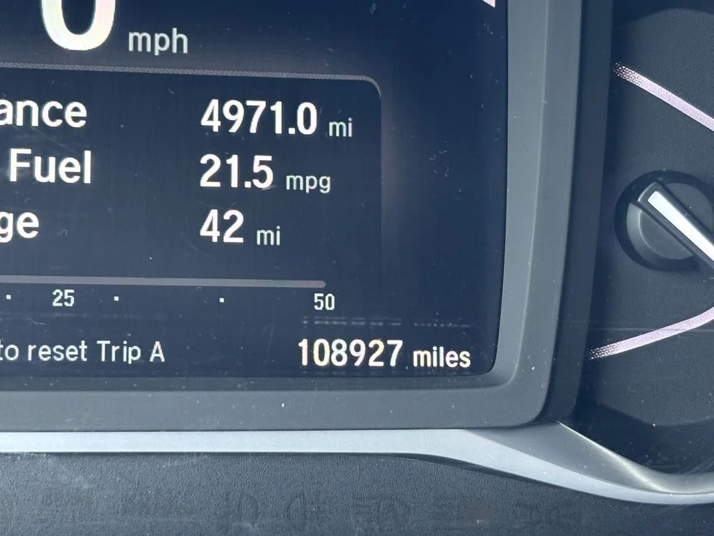 Used 2022 Silver Honda EX-L image 34