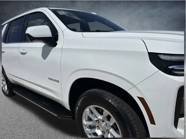 Used 2025 White Chevrolet LT image 3