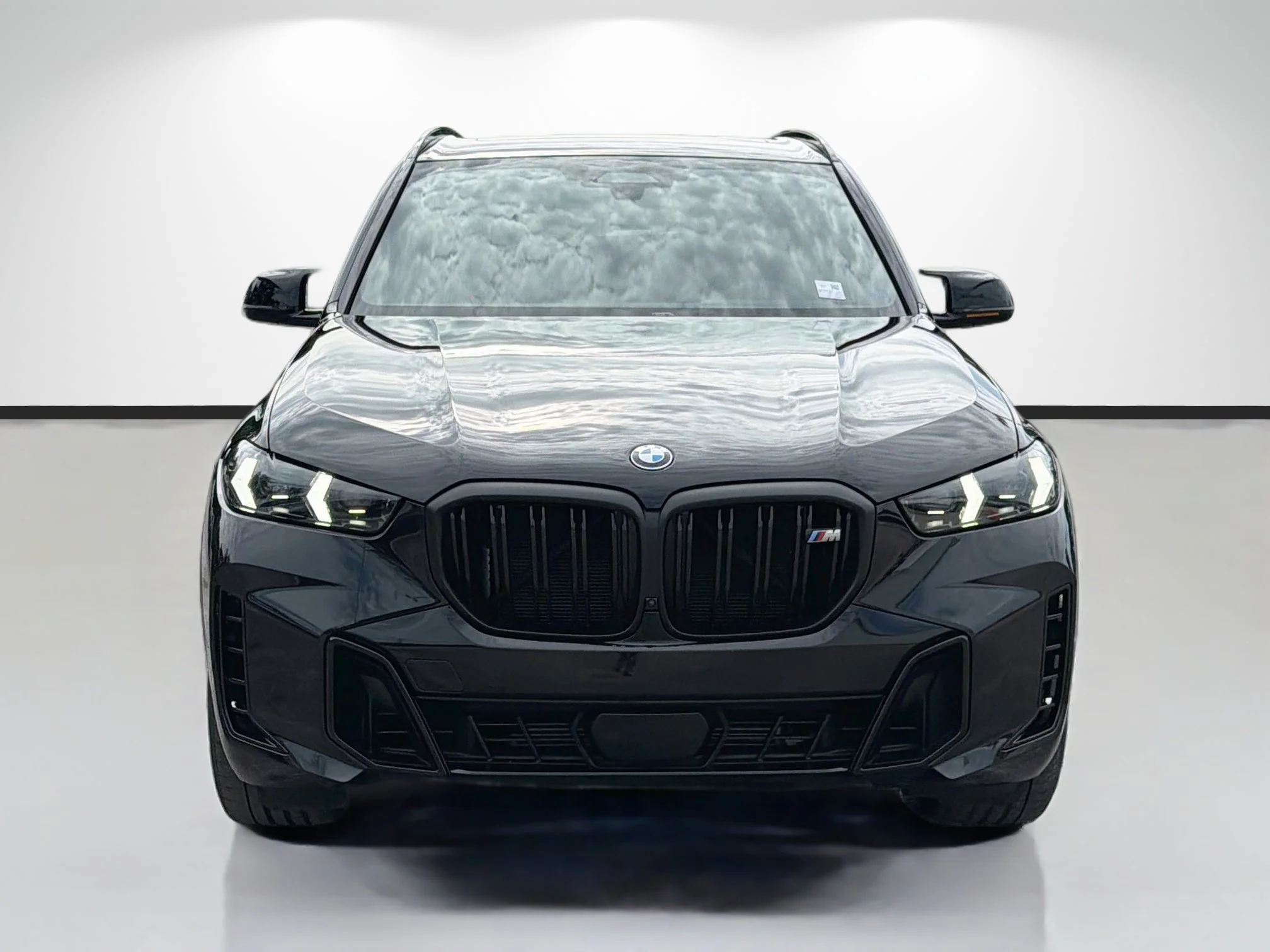 Used 2025 Black Sapphire Metallic BMW M60i image 8