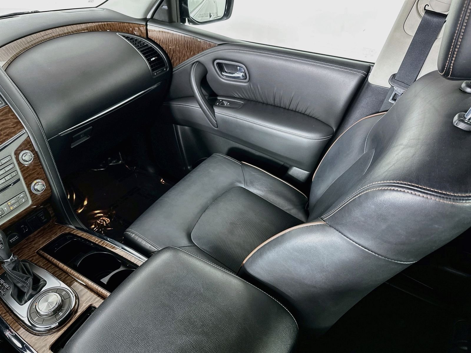 Used 2019 Gun Metallic Nissan SL image 25