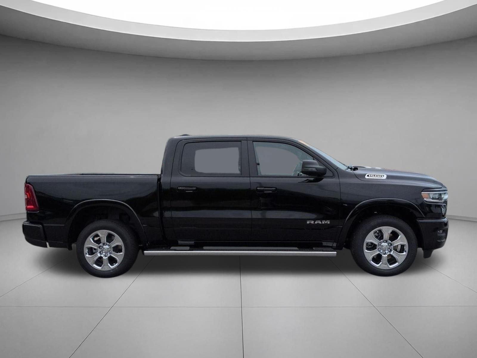 New 2026 Diamond Black Crystal Pearl-Coat Exterior Paint RAM Lone Star image 6