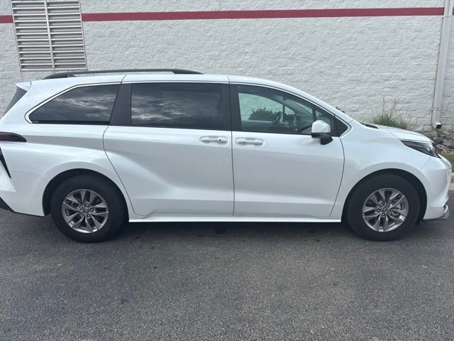 Used 2026 Beige Toyota XLE image 9