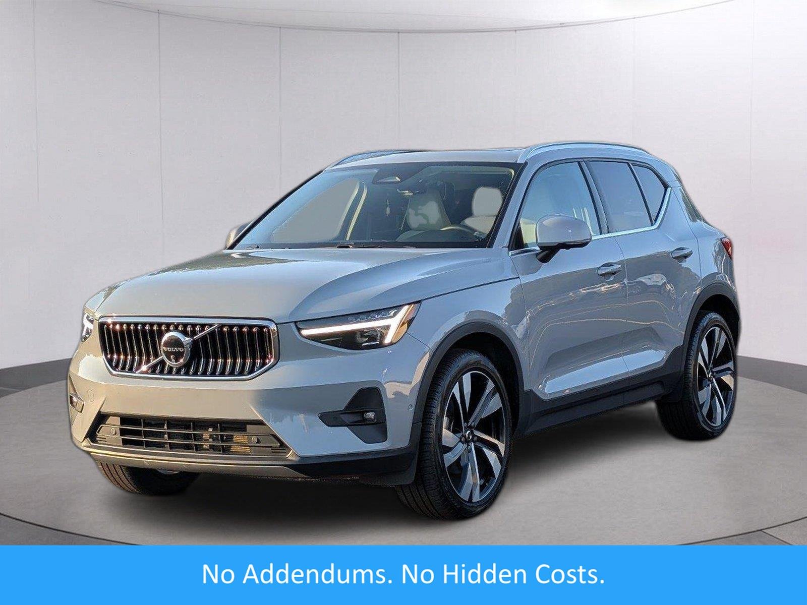 2024 Volvo XC40