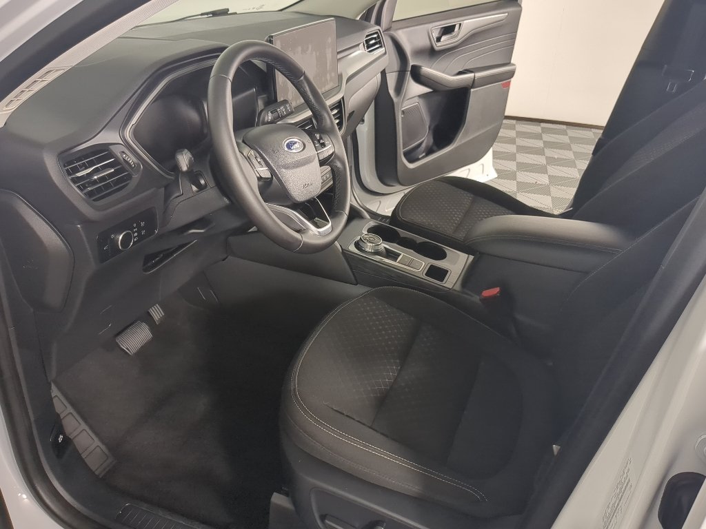 Used 2024 White Ford Active image 10