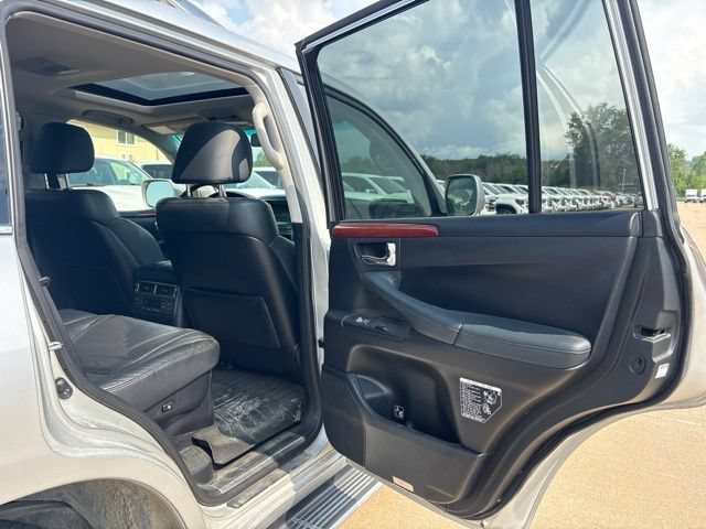 2011 Lexus LX 570 - Photo 19