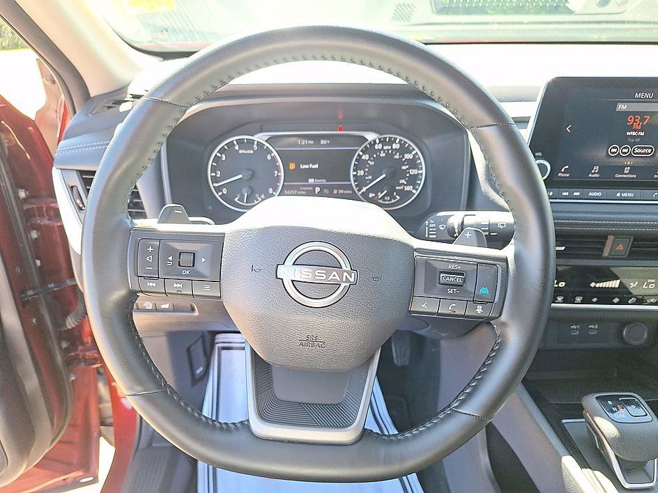 Used 2025 Scarlet Ember Tintcoat Nissan SV image 13