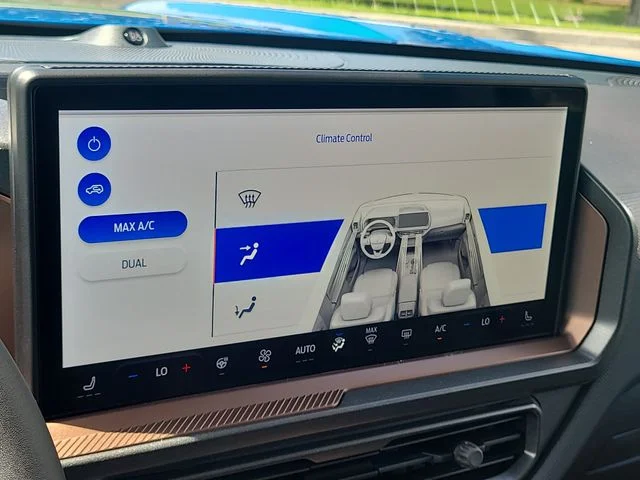 New 2026 Blue Metallic Ford Outer Banks image 23