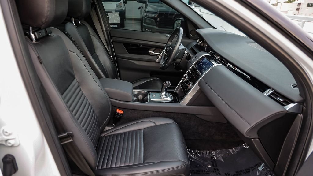 Used 2023 Fuji White Land Rover S image 21