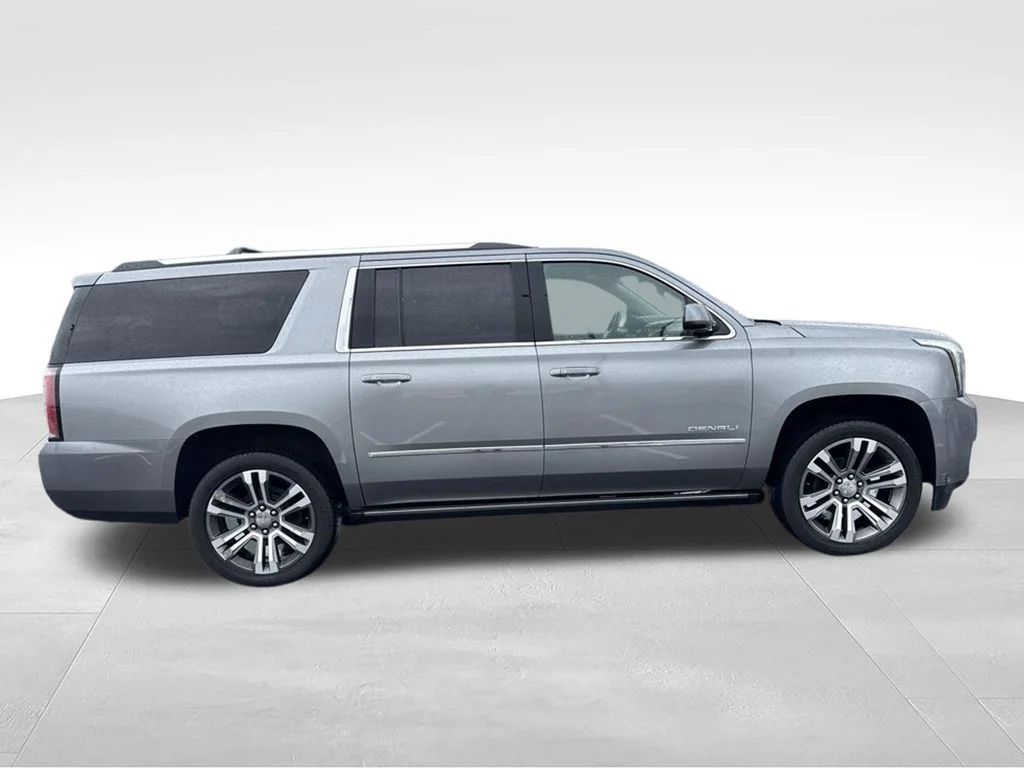 Used 2018 Gray GMC Denali image 2