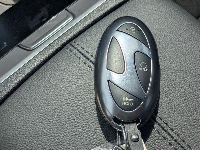 New 2026 Gray Hyundai SEL FWD image 33