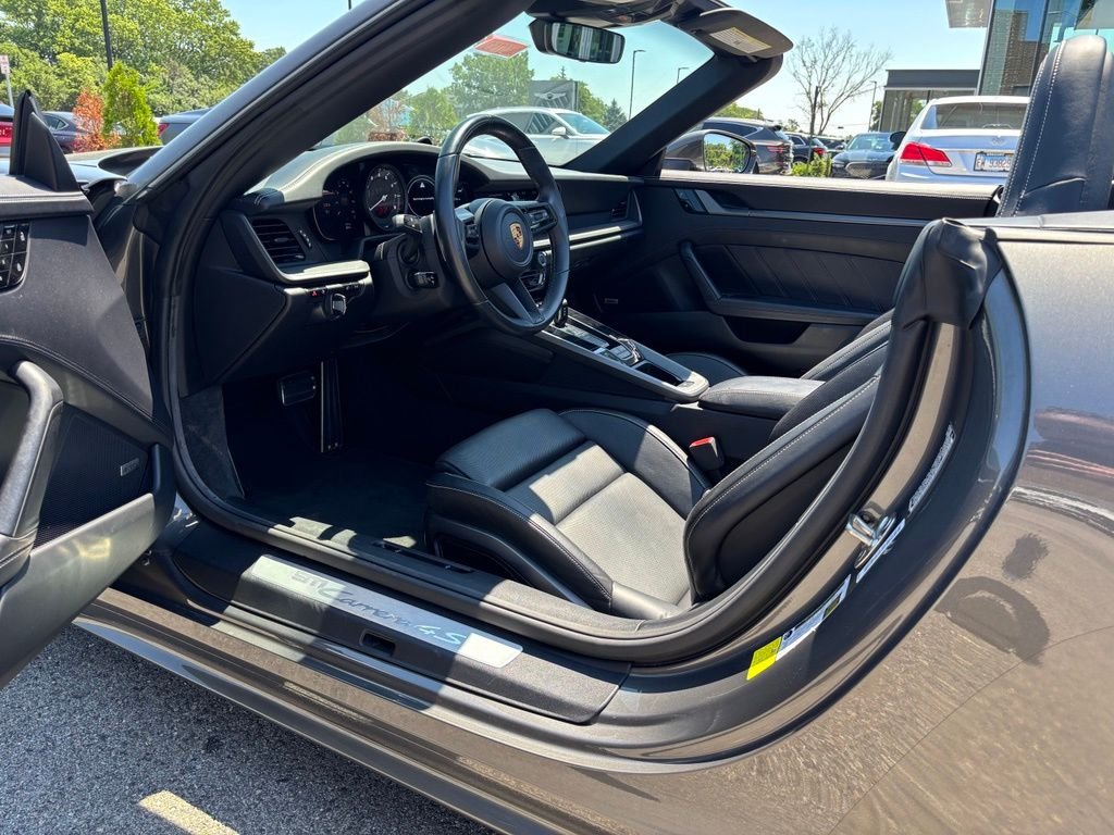 Used 2021  Porsche Carrera 4S image 17
