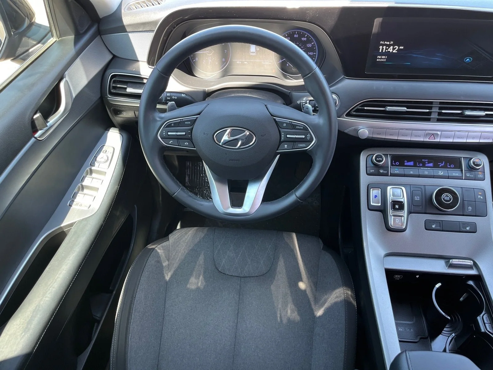 Used 2020 Moonlight Cloud Hyundai SEL image 12