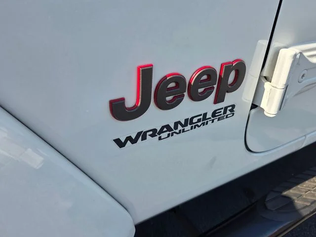 Used 2018 White Jeep Unlimited Rubicon image 18