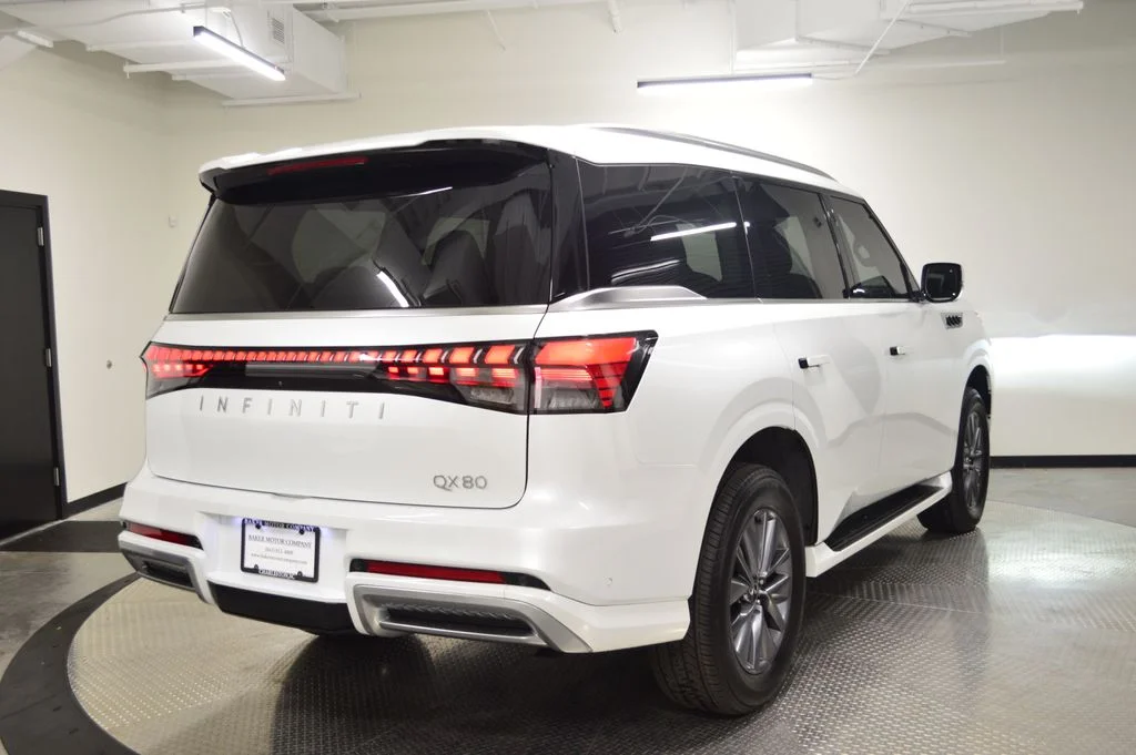 Certified Used 2025 White INFINITI PURE image 7